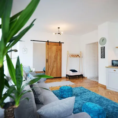 Bohemia Apartment *