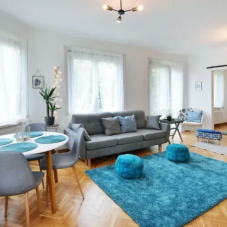 Bohemia Apartment *
